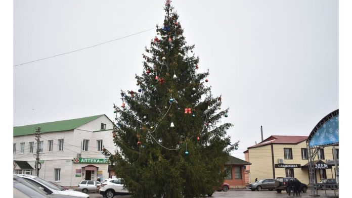 новогодняя ель. ряжск.18.12.2025
