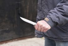 Житель села Ратманово Ряжского округа угрожал соседке кухонным ножом